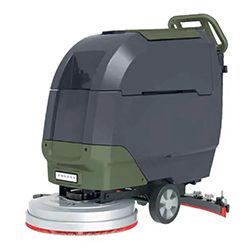 AUTORÉCUREUSE IZY-530D AVEC TRACTION 20